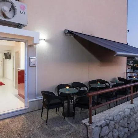 Free Bird - Bed In Four Bed Mixed 3 Сasa de vacaciones *